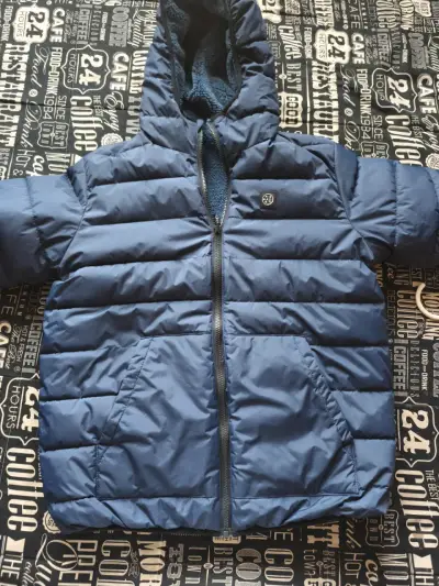 Chaqueta azul marca Maui - miniatura 3