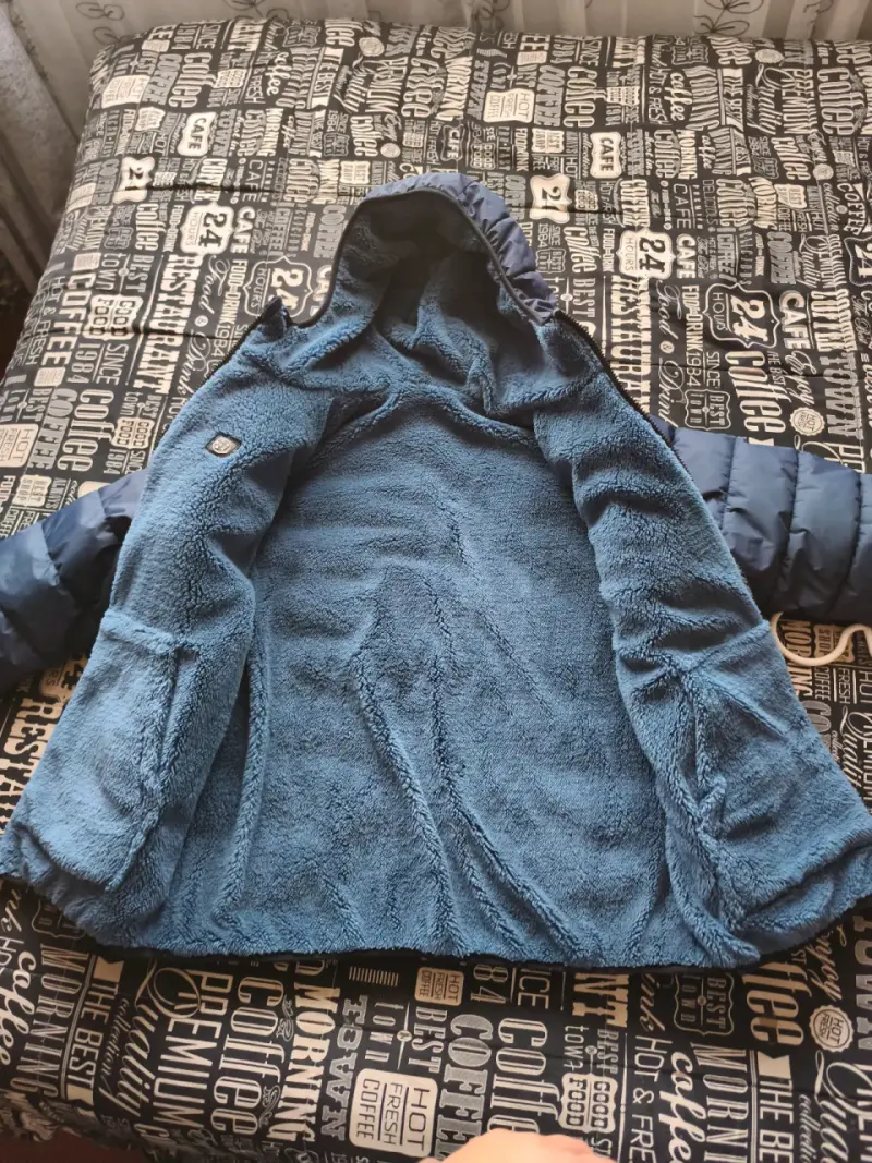 Chaqueta azul marca Maui - 4