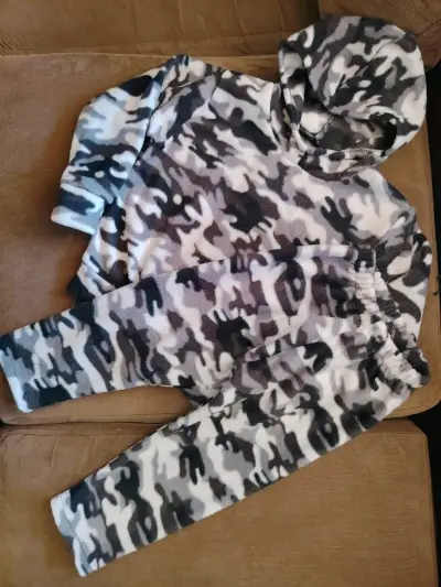 Conjunto polar infantil estampado nuevo - miniatura 2