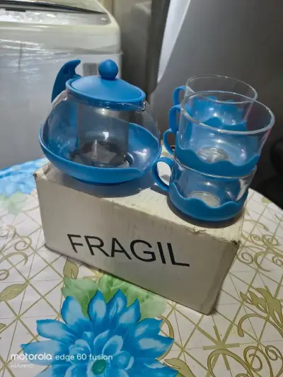 Set de tetera y tazas de vidrio azules - miniatura 1