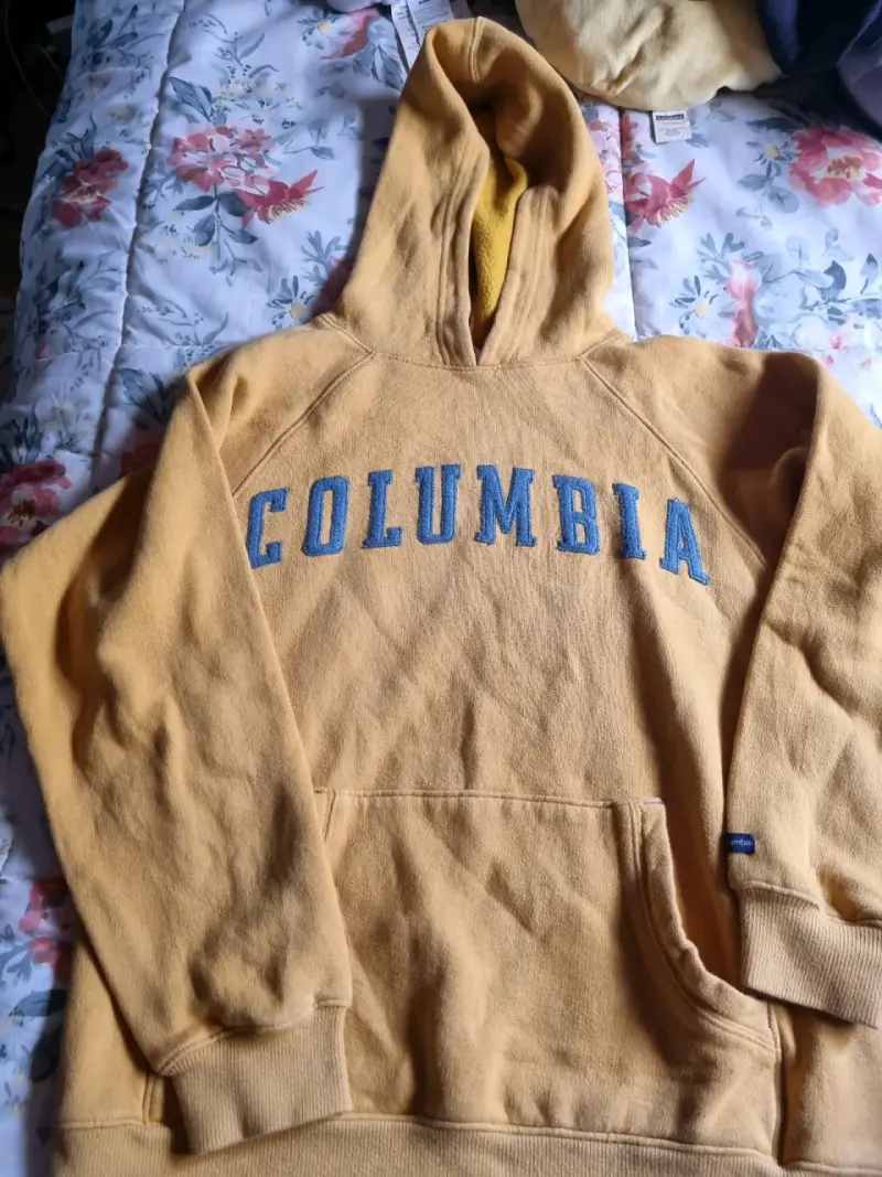 Polerón Columbia amarillo capucha