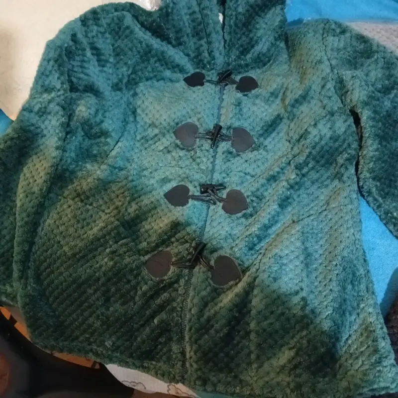 Abrigo verde con capucha - 1