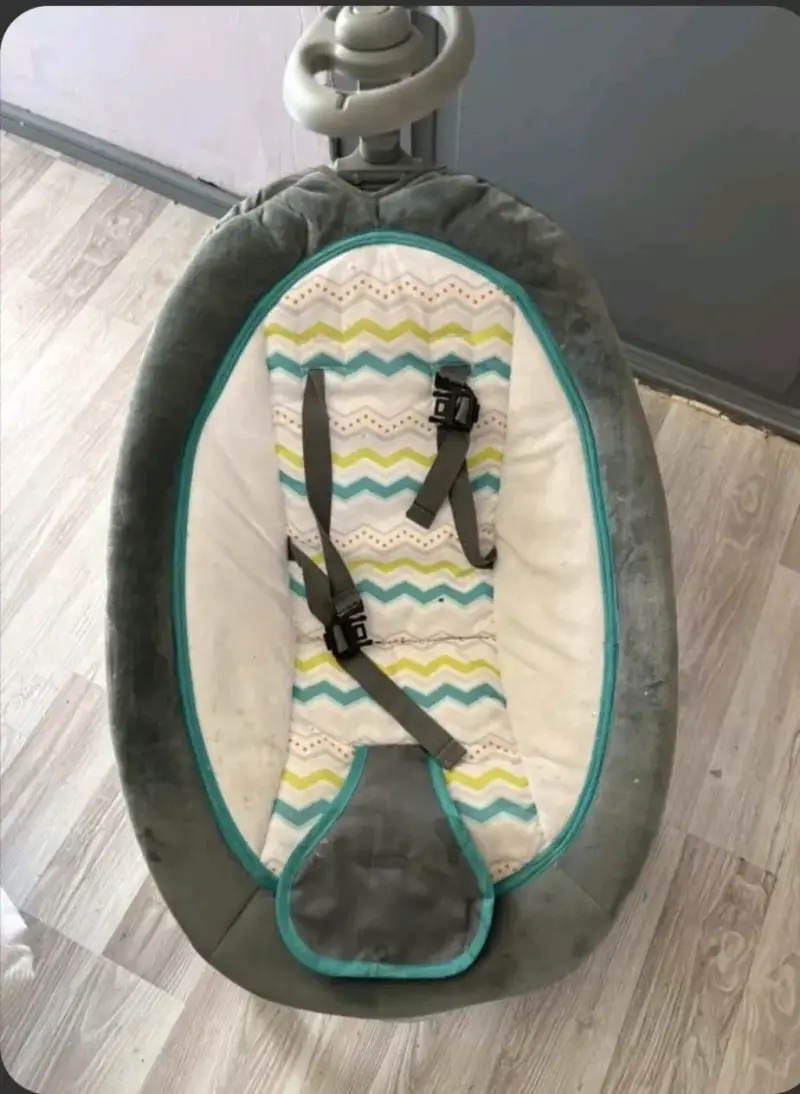Silla mecedora para bebé - 1