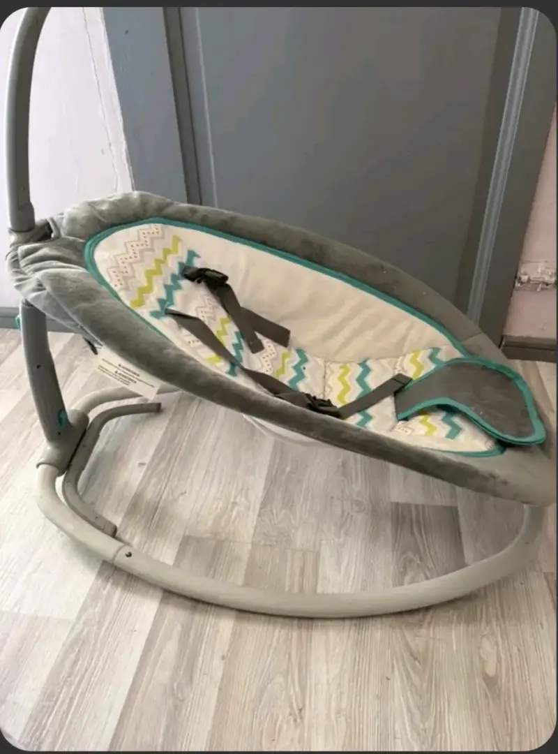 Silla mecedora para bebé - 2