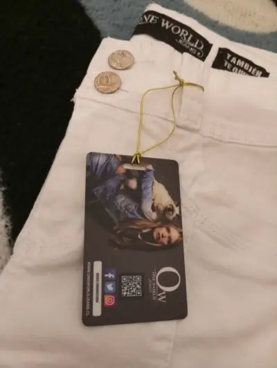 Jeans blancos con etiqueta one world nuevo 36 - miniatura 2