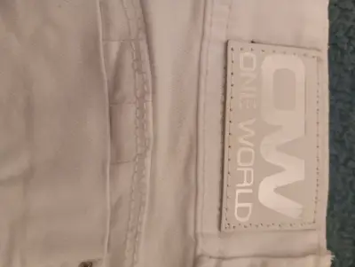 Jeans blancos con etiqueta one world nuevo 36 - miniatura 4