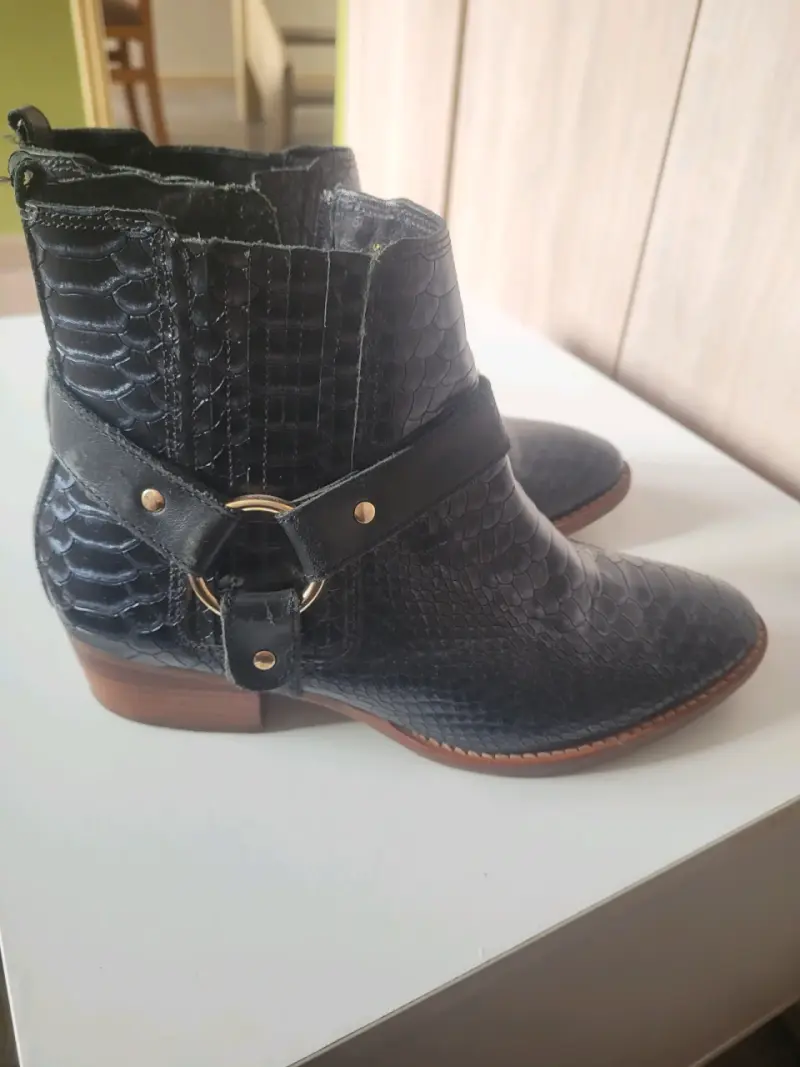 Botines negros cuero reptil - 1