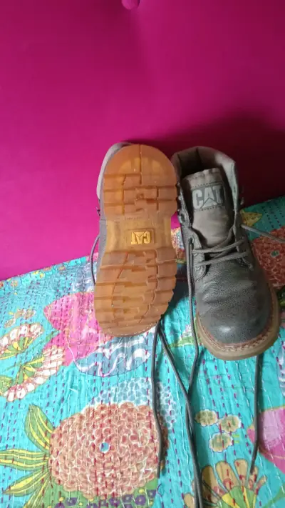 Botas CAT marrones - miniatura 2