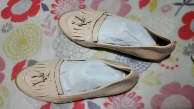 Mocasines  nude con flecos 37.charol - miniatura 1