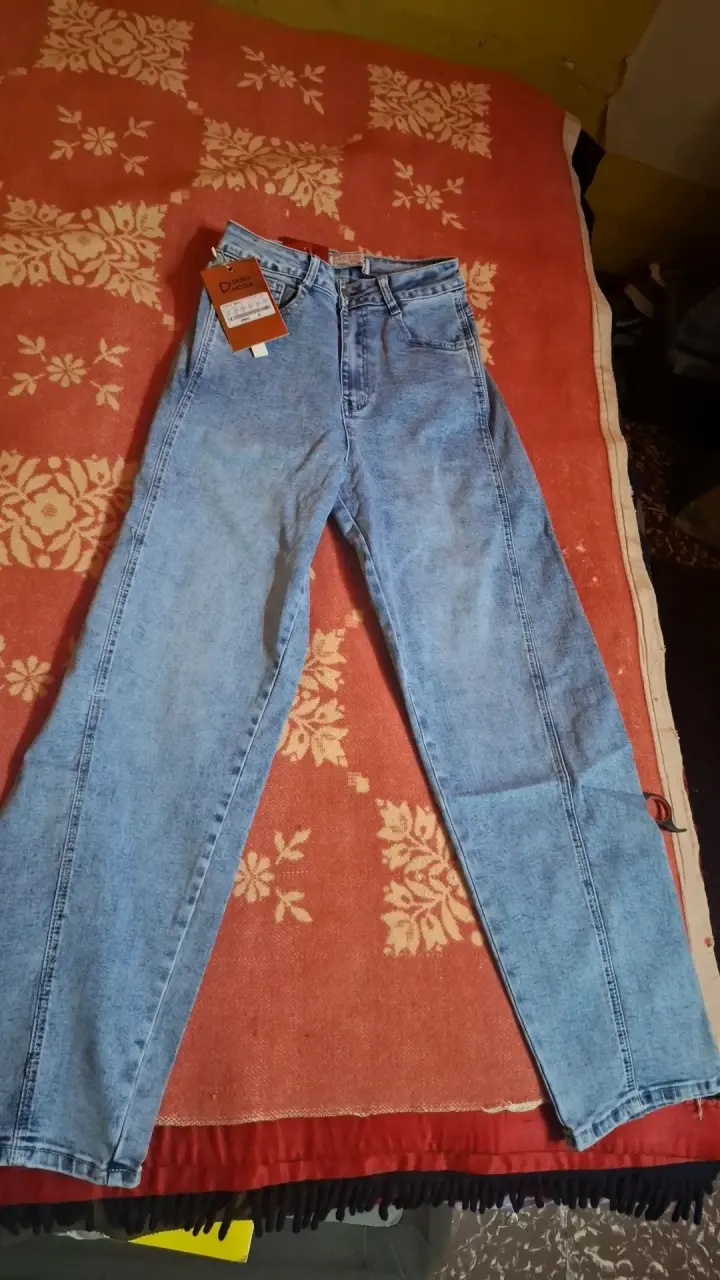 Jeans azules nuevos con etiqueta - 4