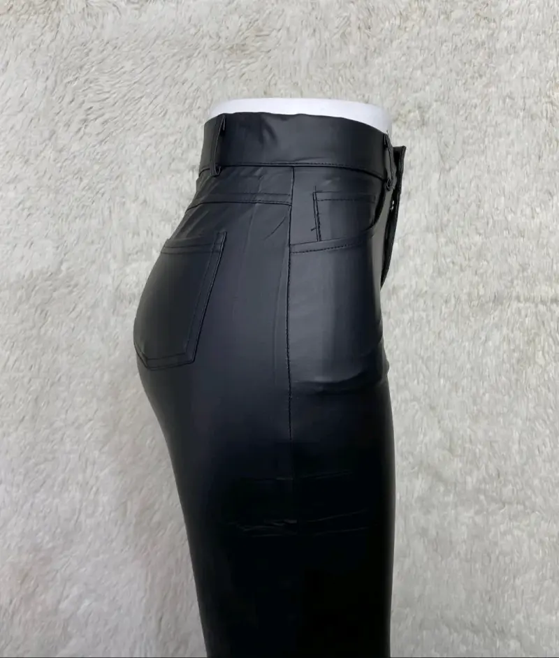 Pantalones de eco cuero negro nuevos - 2