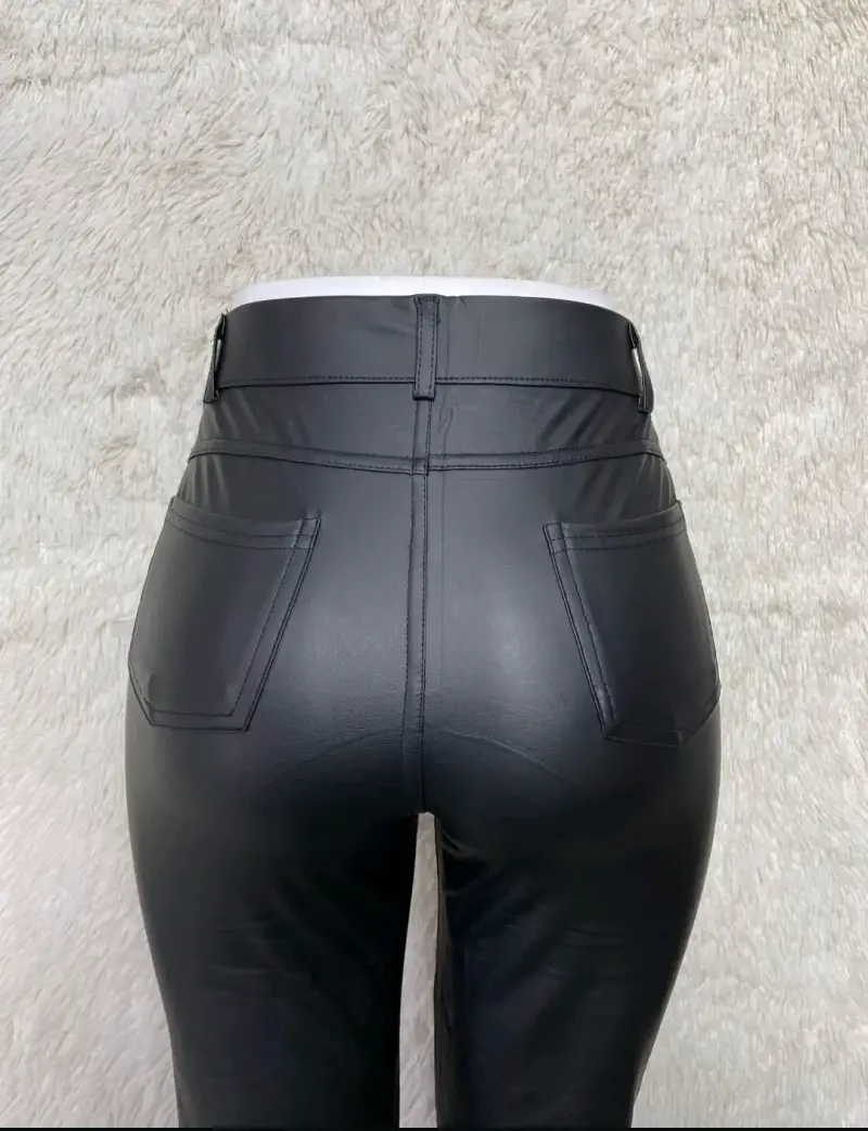 Pantalones de eco cuero negro nuevos - 3