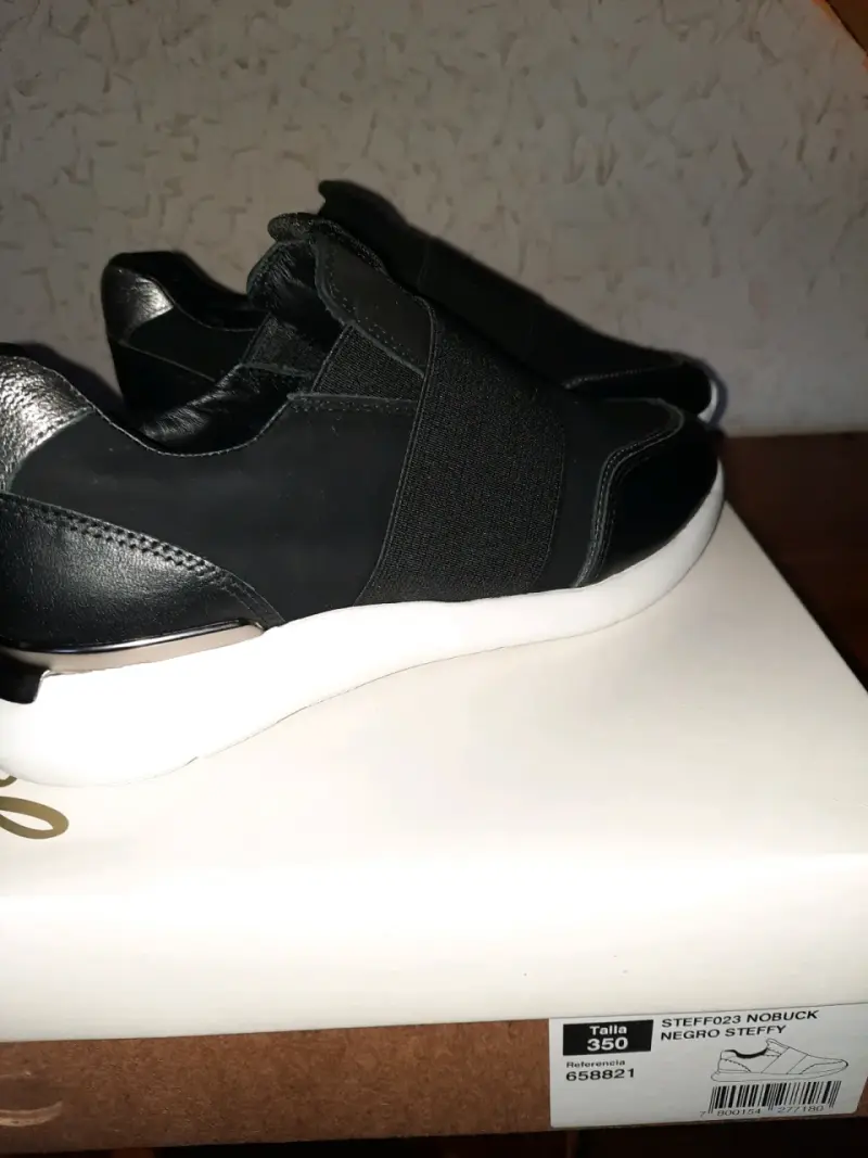 Zapatillas negras deportivas - 3