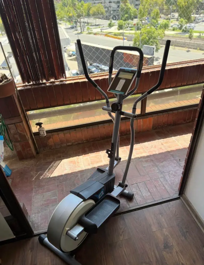 Elíptica de gimnasio en casa - 3