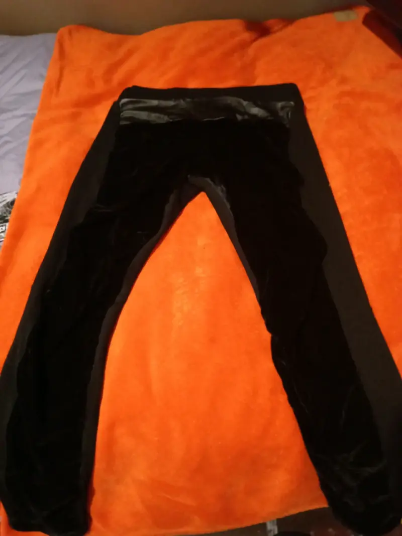 Leggings negros de terciopelo