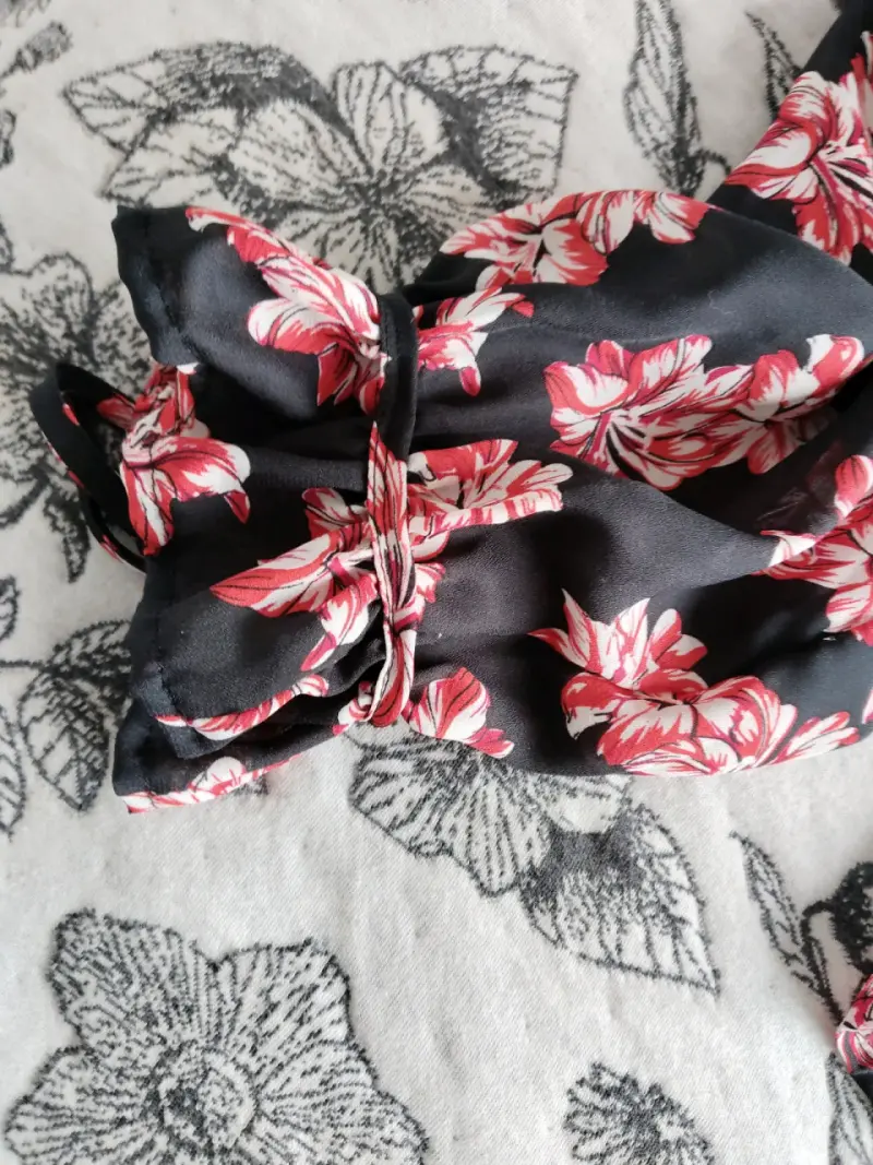 Blusa estampada floral negra - 3