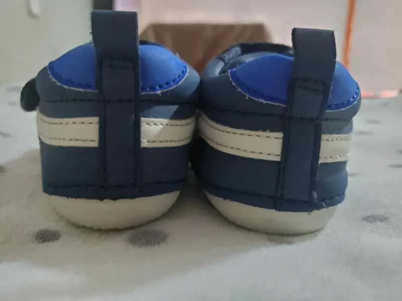 Zapatitos azules de bebé - 4