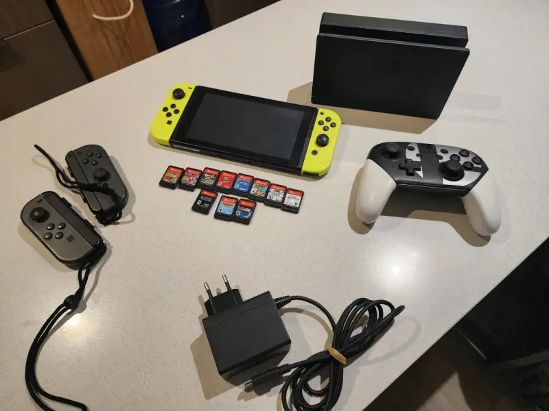 Consola Nintendo Switch con juegos - 1