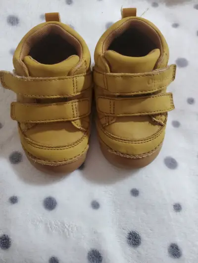 Zapatos amarillos de niño - miniatura 1