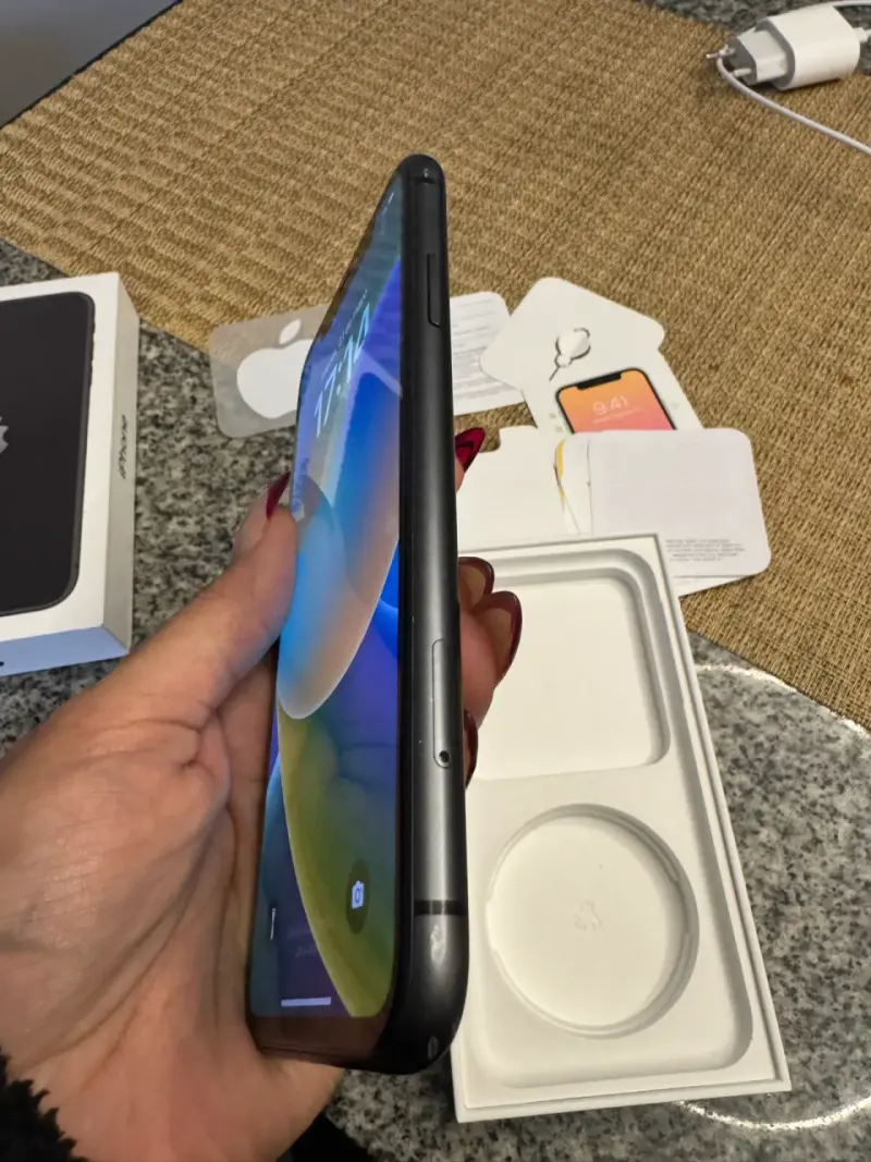 iPhone 11 64 gb - 4