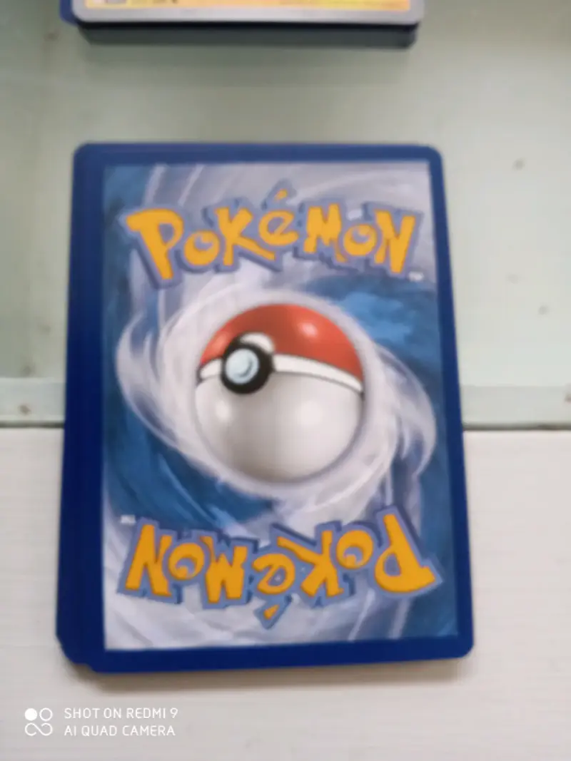 Carta Pokémon coleccionable - 1
