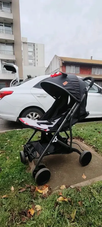 Coche de bebé negro usado - miniatura 2