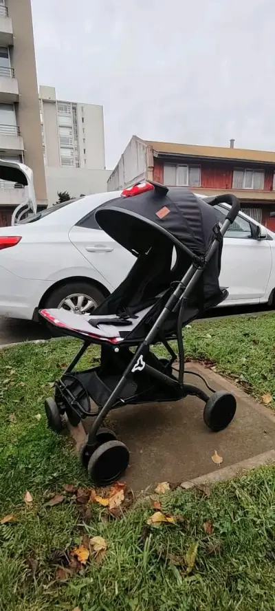 Coche de bebé negro usado - miniatura 3
