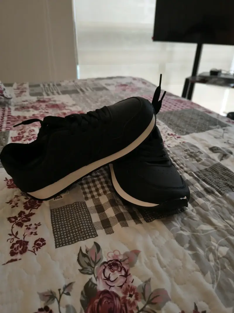Zapatillas negras casuales - 2