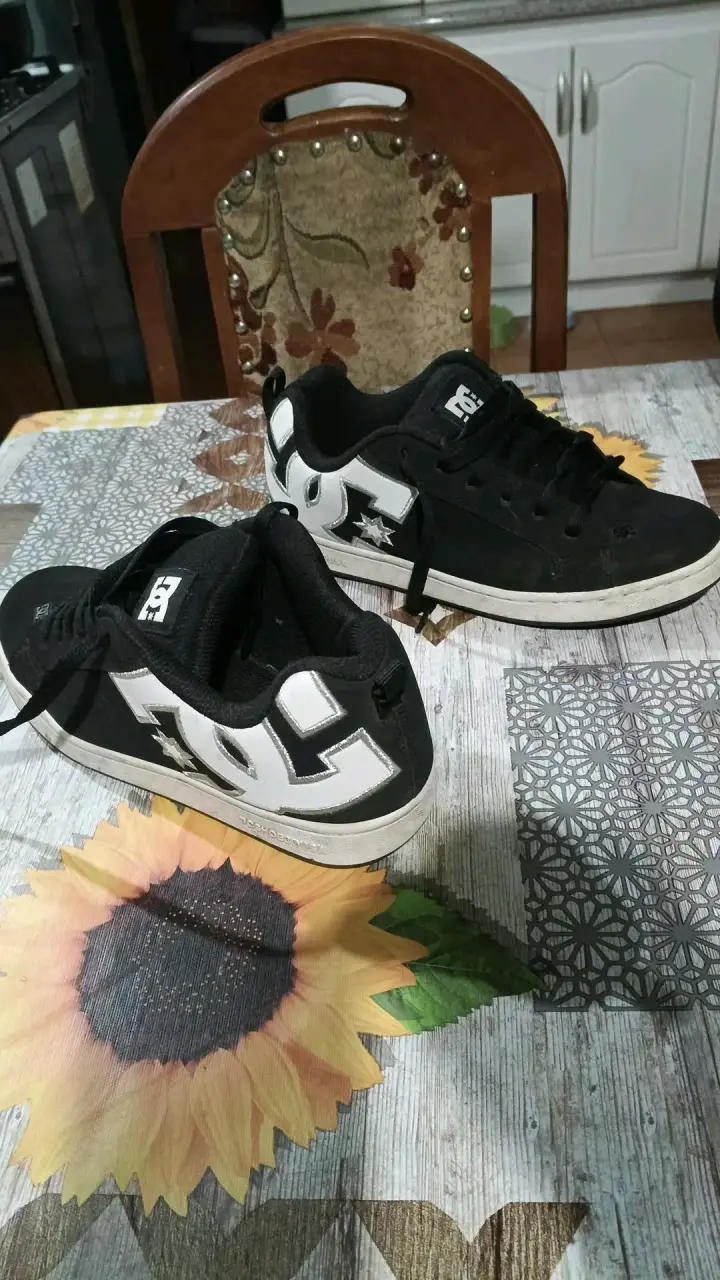 Zapatillas negras DC logo grande - 1