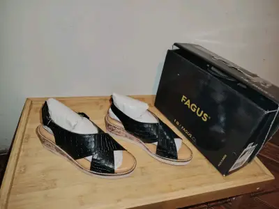 Sandalias negras Fagus con plataforma 37 - miniatura 4