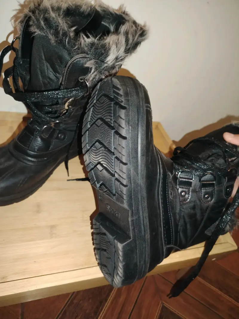 Botas negras con forro peludo nro 36 - 3