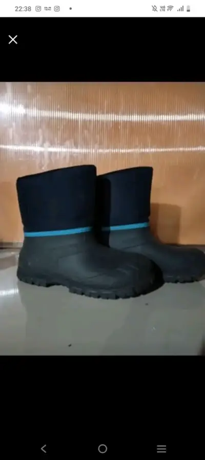 Botas impermeables negras - miniatura 1