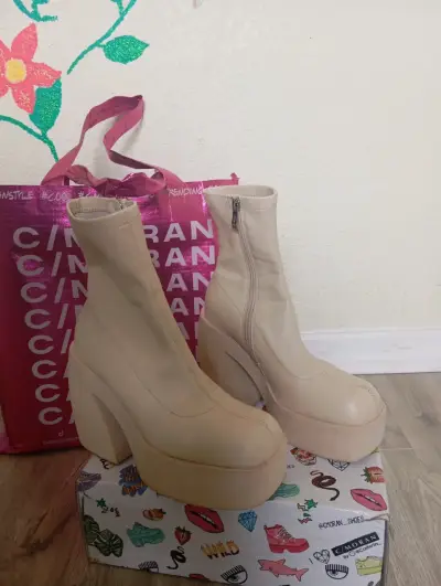 Botines beige con plataforma 37 - miniatura 2