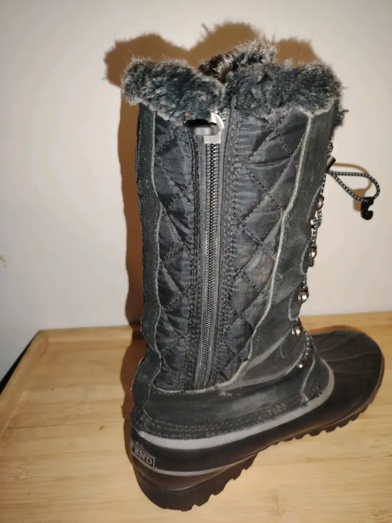 Botas invernales negras con forro nro 40 - 4