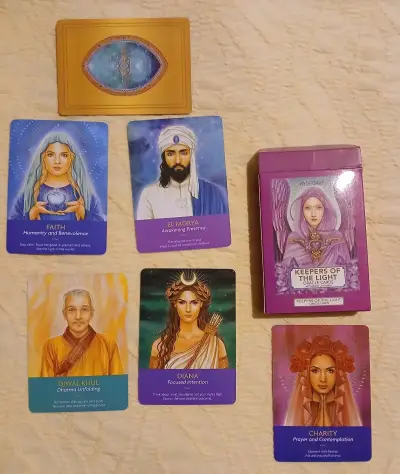 Baraja de cartas oráculo Keepers of the Light - miniatura 2
