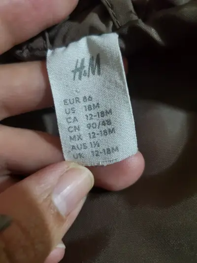 Chaleco de guagua con gorro - miniatura 4