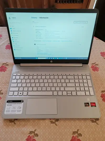 Notebook HP 15.6 pulgadas - miniatura 1