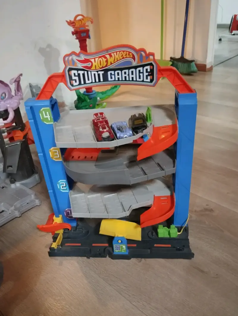 Pista de autos Hot Wheels - 5