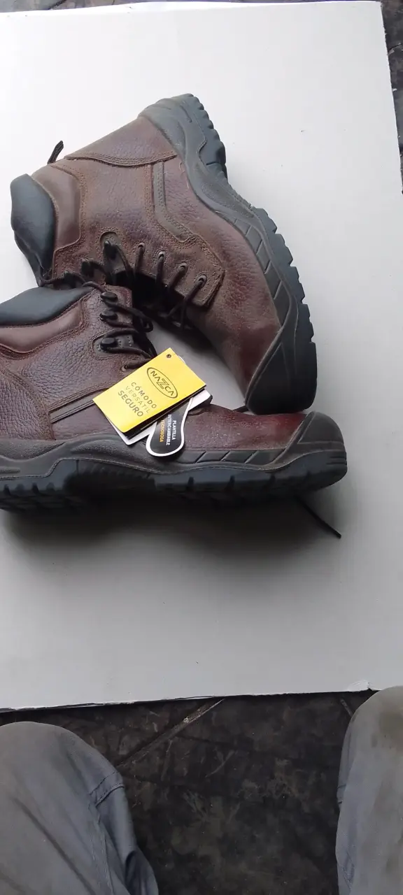 Botas de cuero marrón seguridad 44 Naz - 1