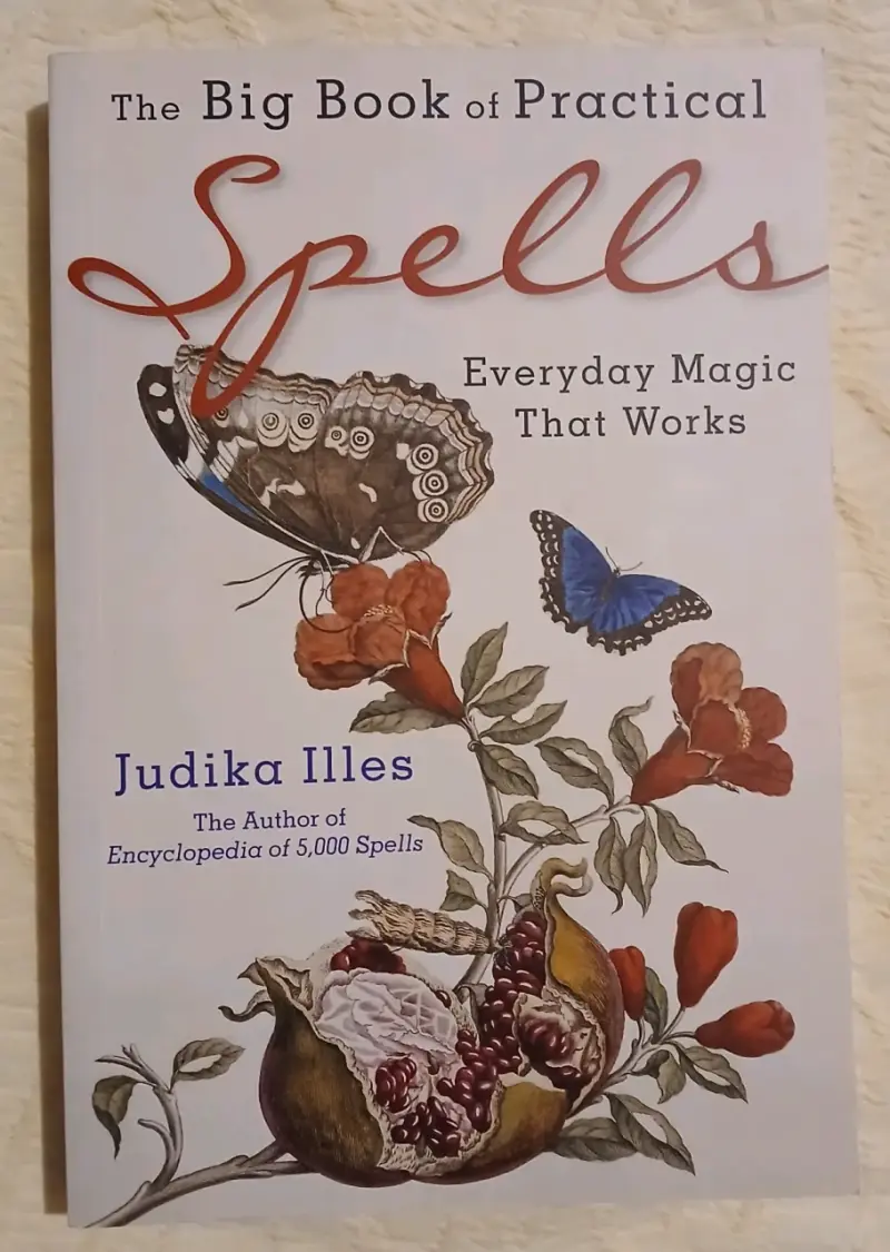 Libro 'The Big Book of Practical Spells' - 1
