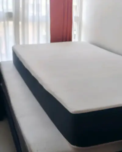 Colchón doble usado buen estado - miniatura 2