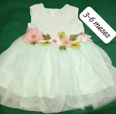 Vestido bebé 3-6 meses - miniatura 1
