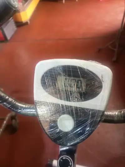 Bicicleta estática nueva - miniatura 3