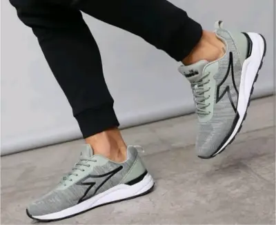Zapatilla Diadora Solun Urbana hombre N°42/43 - miniatura 1