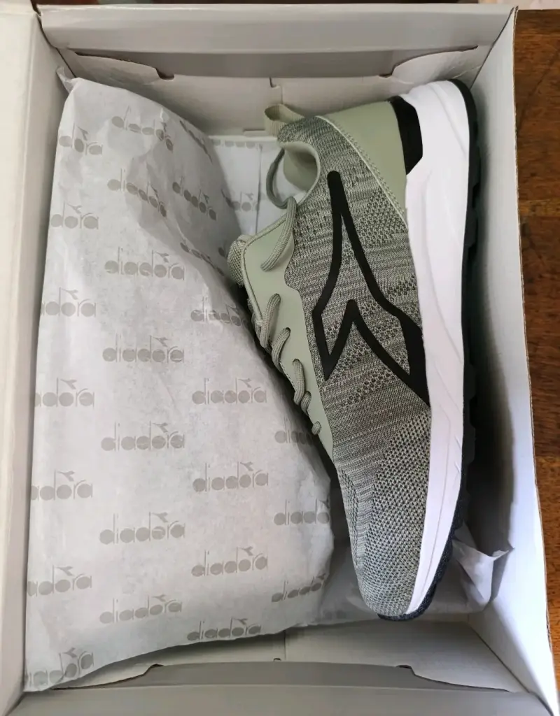 Zapatilla Diadora Solun Urbana hombre N°42/43 - 3