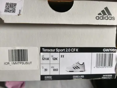 Zapatillas blancas con tiras - miniatura 2