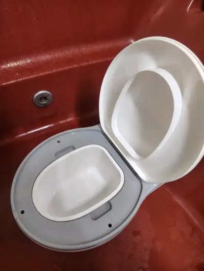 Baño infantil blanco y gris - miniatura 4