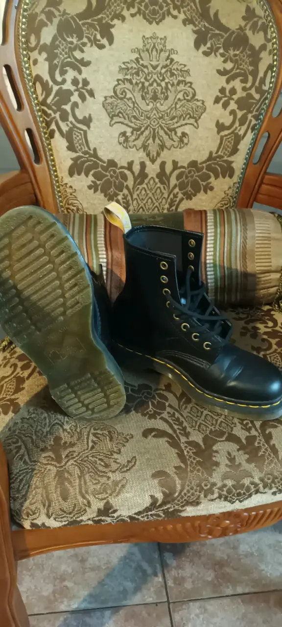 Botas negras de cuero. Dr Martens - 2