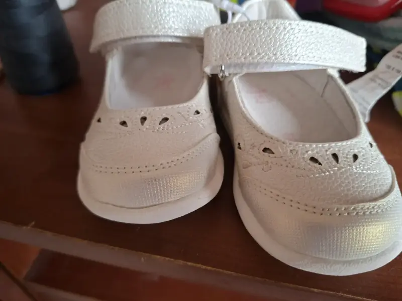 Zapatos de bebé blancos con velcro - 1