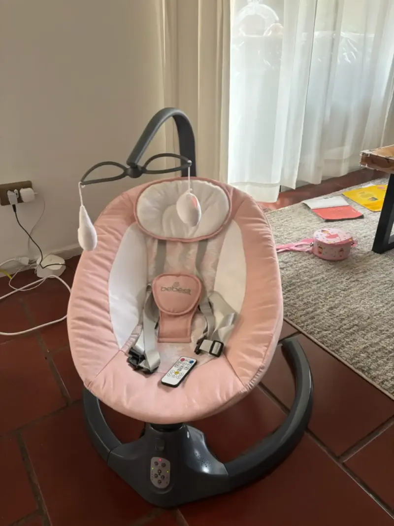 Silla mecedora para bebé rosa - 2
